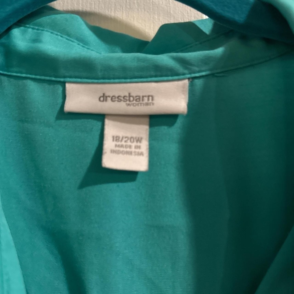 Teal green button-up shirt #workwear - Picture 2 of 3